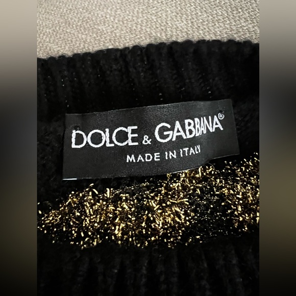 DOLCE&GABBANA
Cashmere blends
Black and gold sweater - Picture 6 of 13